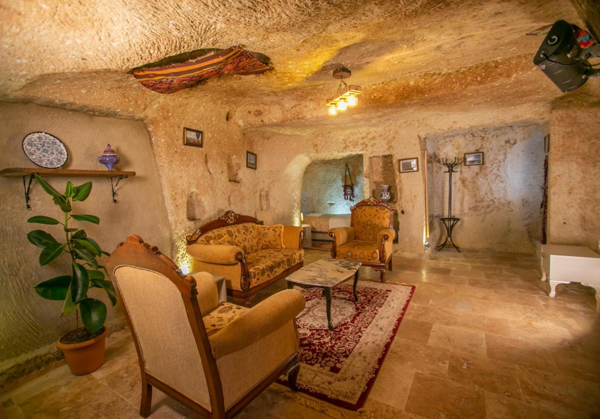 Kamelya Cave Hostel (Adults Only) Гореме Экстерьер фото