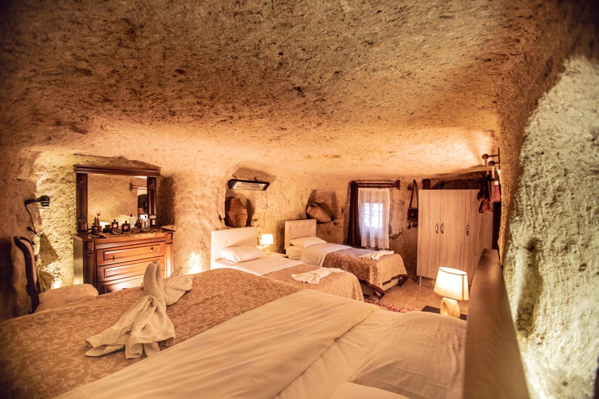 Kamelya Cave Hostel (Adults Only) Гореме Экстерьер фото