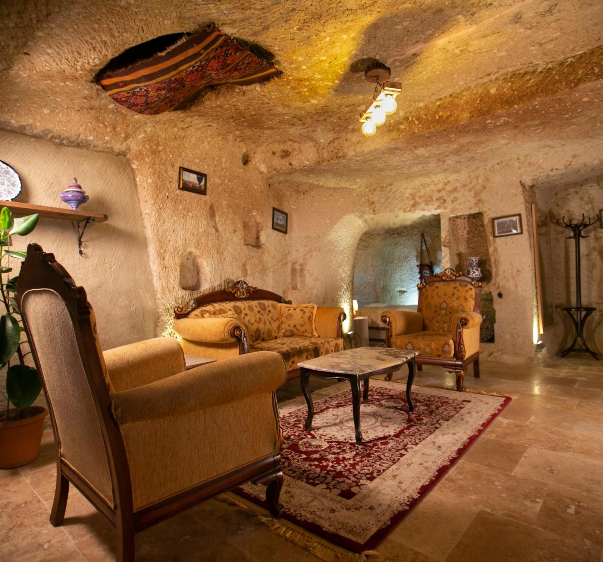 Kamelya Cave Hostel (Adults Only) Гореме Экстерьер фото